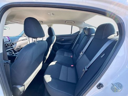 Used 2021 Nissan Sentra SV image 18