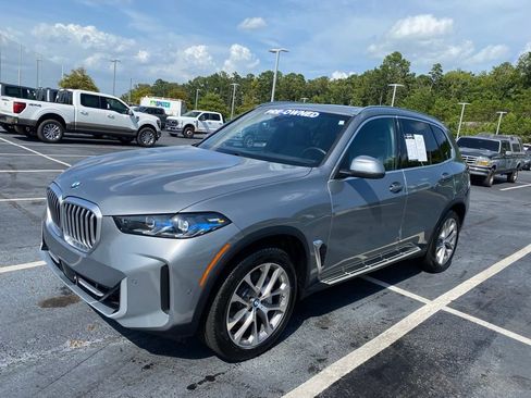 Used 2024 BMW X5 xDrive40i AWD/4WD image 3