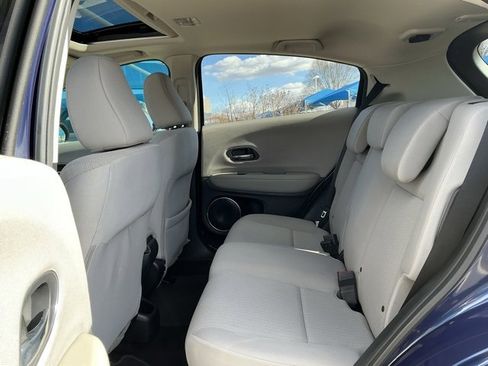 Used 2017 Honda HR-V EX image 8