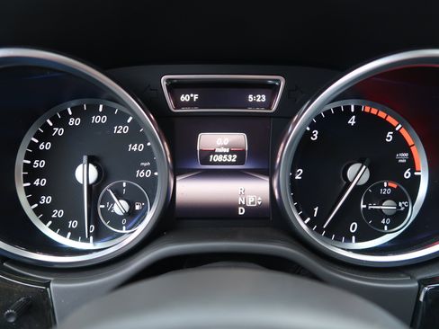 Used 2015 Mercedes-Benz ML 250 BlueTEC 4MATIC w/ Premium 1 Package image 25