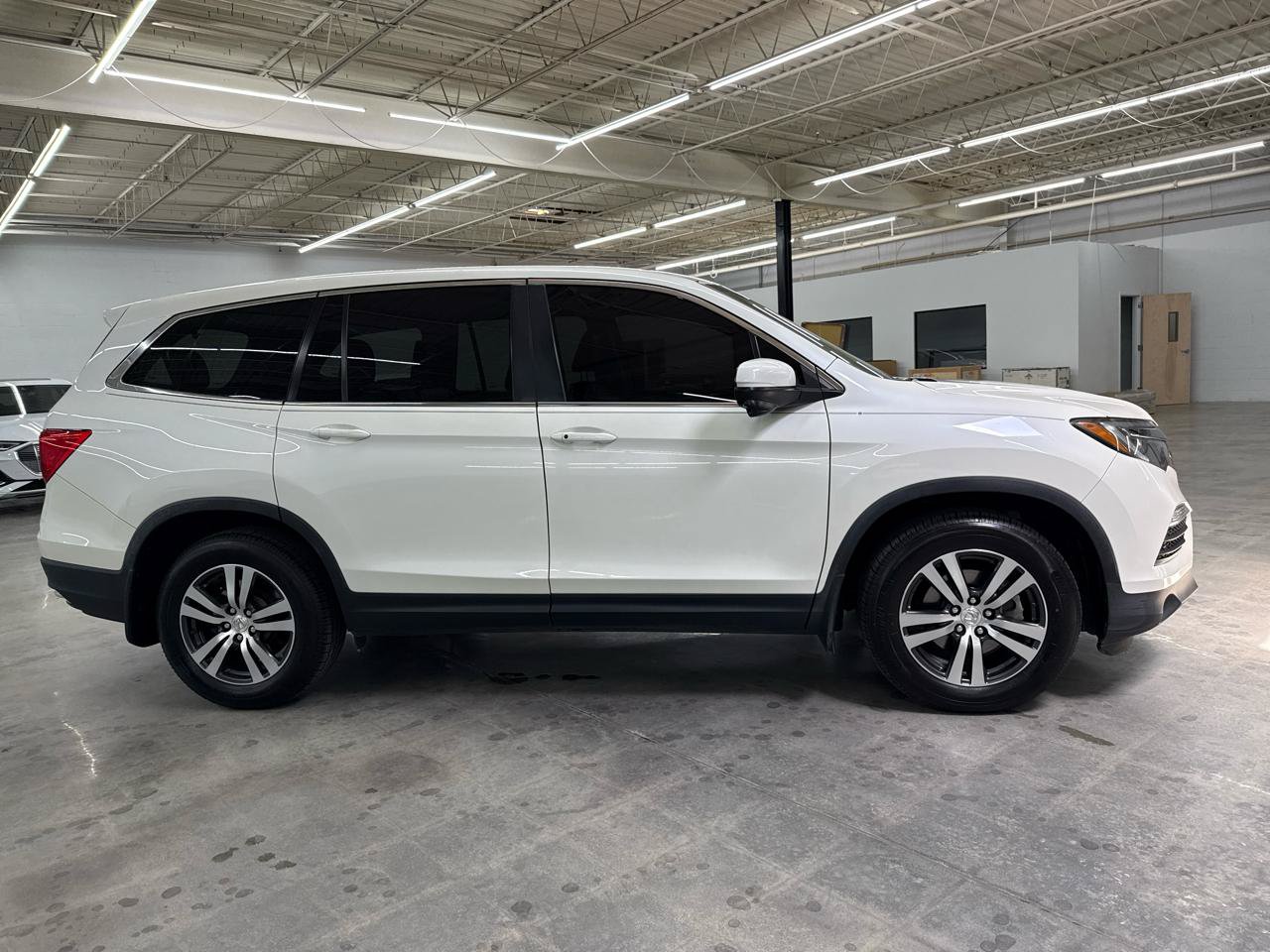 Used 2017 Honda Pilot EX-L image 6