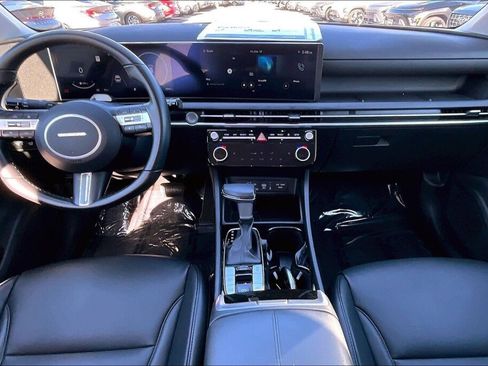 Certified 2025 Hyundai Tucson SEL image 11