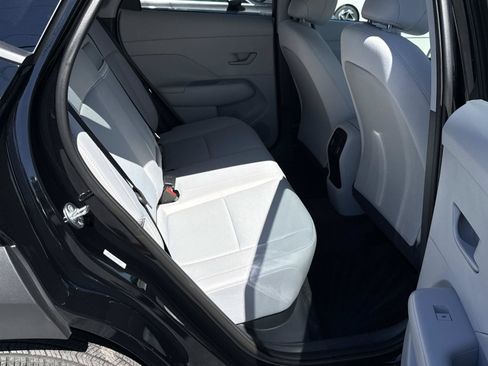 Certified 2025 Hyundai Kona SEL AWD/4WD image 21