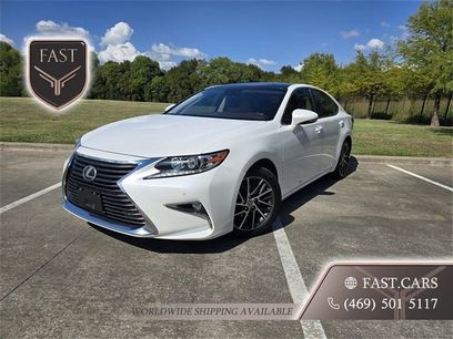 Used 2017 Lexus ES 350 w/ Navigation System Package