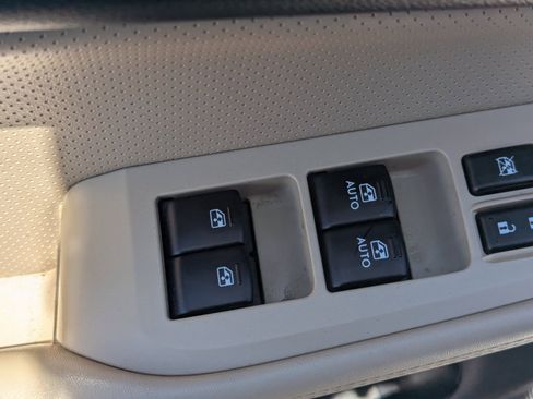 Used 2016 Subaru Outback 2.5i Limited AWD/4WD image 20