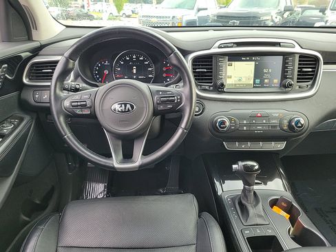 Used 2016 Kia Sorento SX image 10