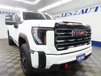 Used 2025 GMC Sierra 2500 AT4 video 3