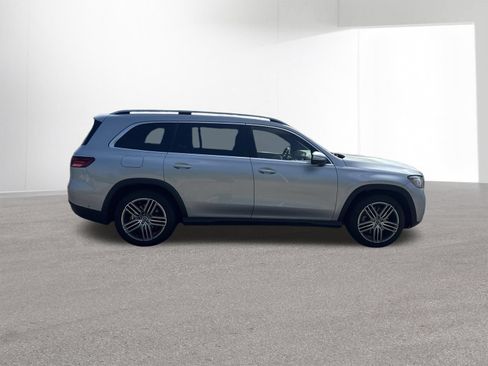 Used 2024 Mercedes-Benz GLS 450 4MATIC image 4