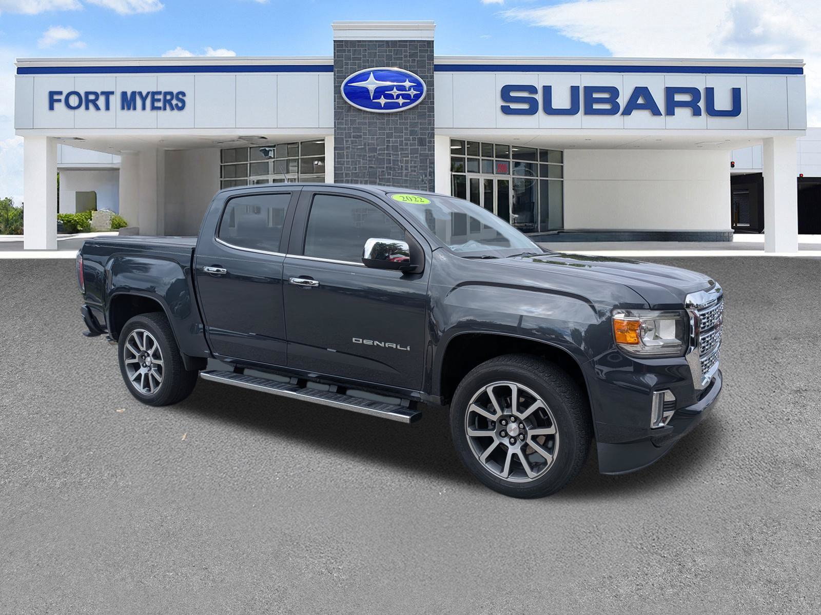 Used 2022 GMC Canyon Denali RWD image 2