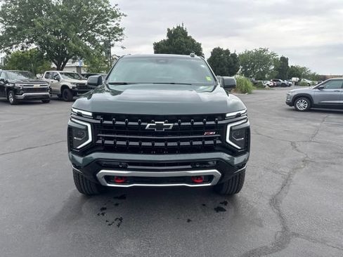 New 2026 Chevrolet Suburban Z71 w/ Comfort Package AWD/4WD image 2