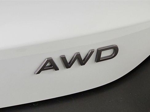 Used 2025 Nissan Kicks SV image 22