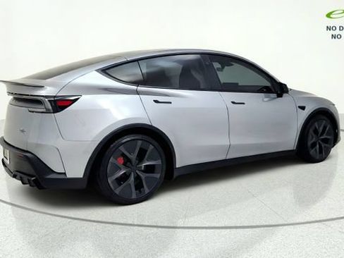 Used 2026 Tesla Model Y Performance AWD/4WD image 9