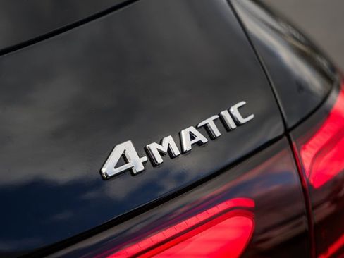 Certified 2024 Mercedes-Benz GLC 300 4MATIC image 10