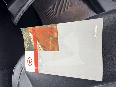 Used 2015 Toyota Highlander XLE image 70