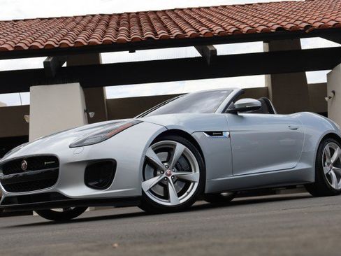 Used 2019 Jaguar F-TYPE R-Dynamic RWD image 3
