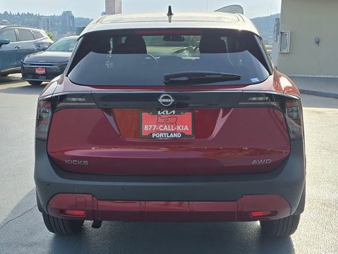 Used 2025 Nissan Kicks SV w/ Charging Package AWD/4WD image 4