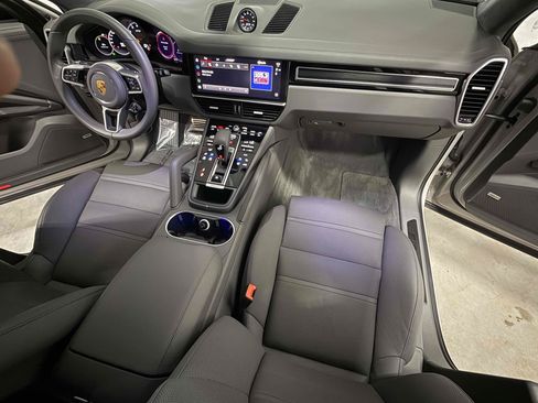 Used 2022 Porsche Cayenne GTS AWD/4WD image 80