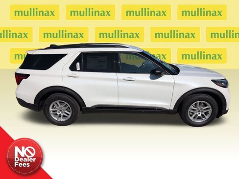 New 2026 Ford Explorer Active image 2