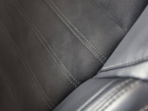 Used 2024 Mitsubishi Outlander SE image 38