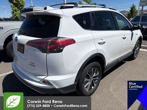 Used 2018 Toyota RAV4 XLE w/ Convenience Package AWD/4WD image 10