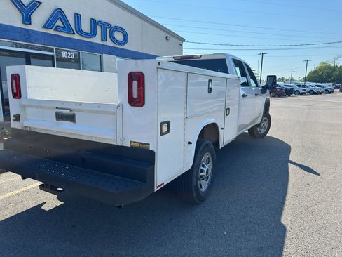 Used 2022 GMC Sierra 2500 Pro w/ Convenience Package image 5