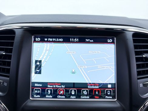 Used 2018 Jeep Grand Cherokee Trailhawk AWD/4WD image 7