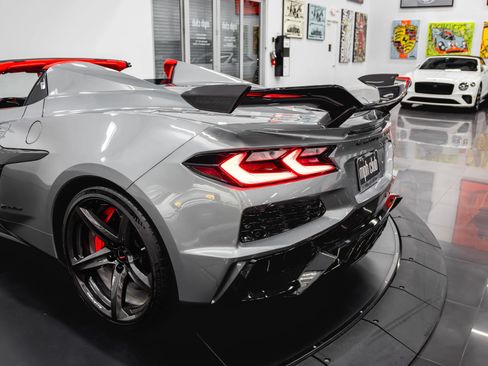 Used 2024 Chevrolet Corvette Z06 w/ Z07 Performance Package RWD image 36
