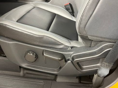 Used 2022 Ford Bronco Black Diamond image 26