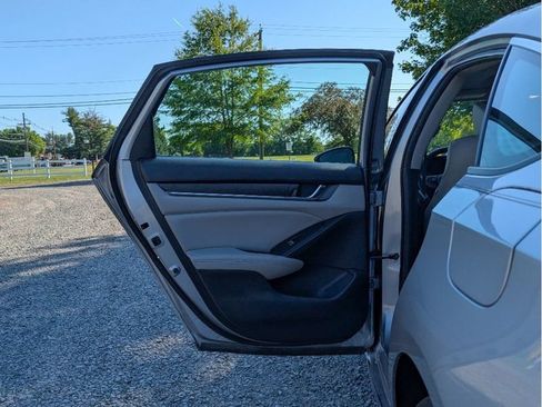 Used 2018 Honda Accord EX-L image 11