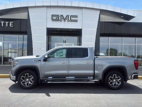 Used 2023 GMC Sierra 1500 SLT w/ SLT Premium Package AWD/4WD image 1