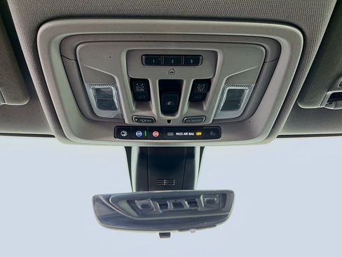 Used 2023 GMC Sierra 3500 Denali w/ Denali Ultimate Package AWD/4WD image 23