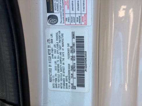 Used 2014 Nissan 370Z Coupe w/ Sport Package RWD image 10