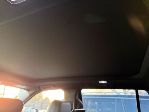 Used 2021 GMC Yukon Denali w/ Denali Premium Package image 14