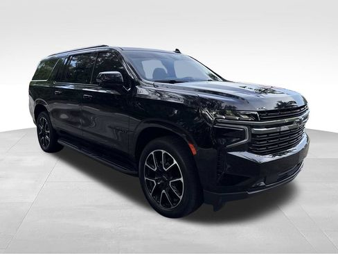 Used 2021 Chevrolet Suburban RST w/ Luxury Package RWD image 7