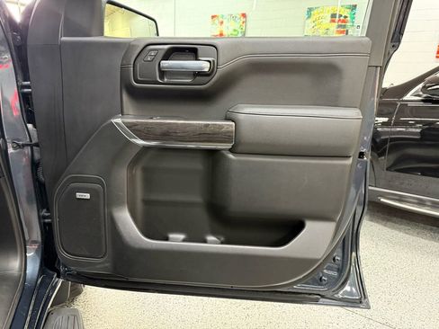 Used 2021 Chevrolet Silverado 1500 LTZ w/ LTZ Premium Package image 18