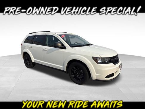 Used 2020 Dodge Journey SE w/ Blacktop Package image 1