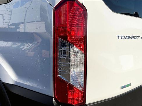 Used 2023 Ford Transit 350 XLT image 25