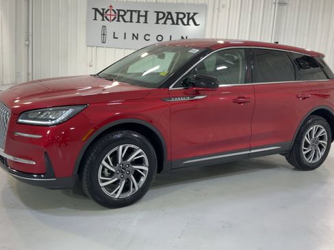 Used 2023 Lincoln Corsair FWD image 6