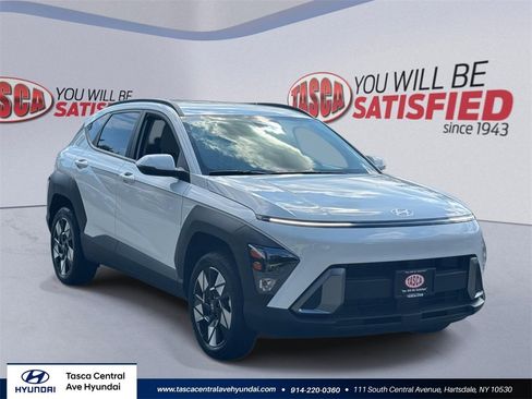 Certified 2025 Hyundai Kona SEL image 1