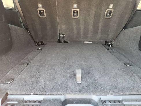 Used 2018 Jeep Wrangler Unlimited Sport S AWD/4WD image 31