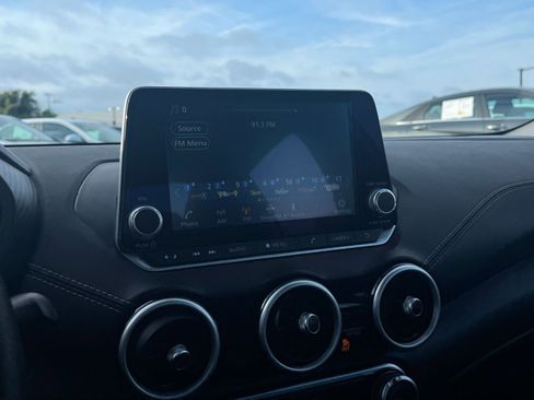 Used 2025 Nissan Sentra SV image 17