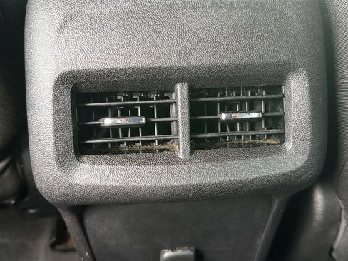 Used 2018 Chevrolet Equinox LS FWD image 25