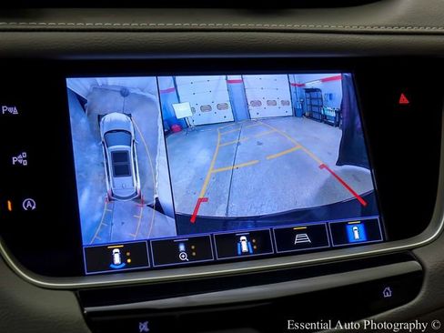 Certified 2023 Cadillac XT5 Premium Luxury w/ Technology Package AWD/4WD image 17