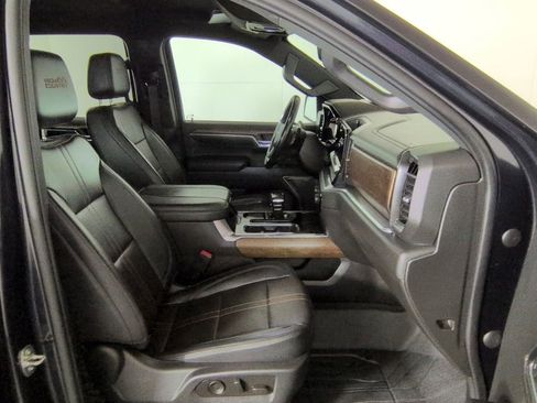Used 2023 Chevrolet Silverado 1500 High Country w/ Technology Package AWD/4WD image 32