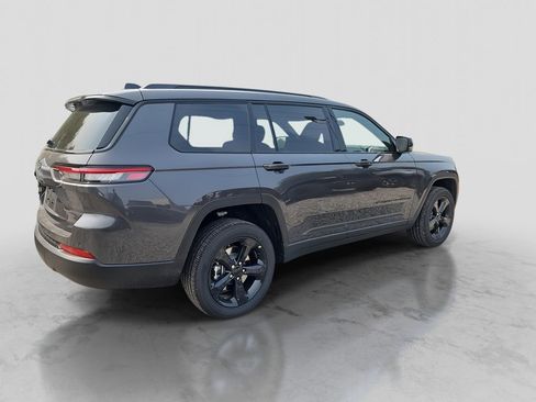 New 2025 Jeep Grand Cherokee L Altitude image 3