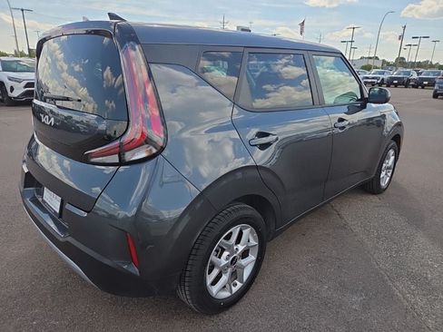 Used 2025 Kia Soul LX w/ LX Technology Package FWD image 5