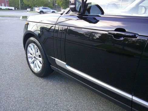 Used 2014 Land Rover Range Rover HSE AWD/4WD image 16