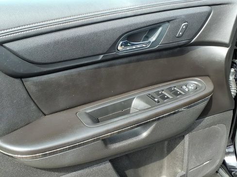 Used 2016 GMC Acadia SLT AWD/4WD image 5