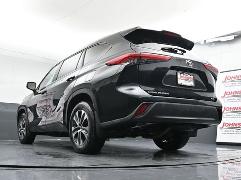 Used 2023 Toyota Highlander XLE image 43