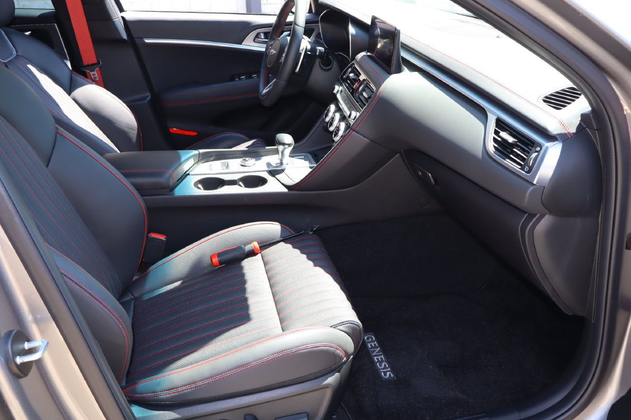 Used 2023 Genesis G70 2.0T w/ Sport Prestige Package RWD image 16